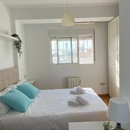 Апартаменты Singularstays Valero Iii *