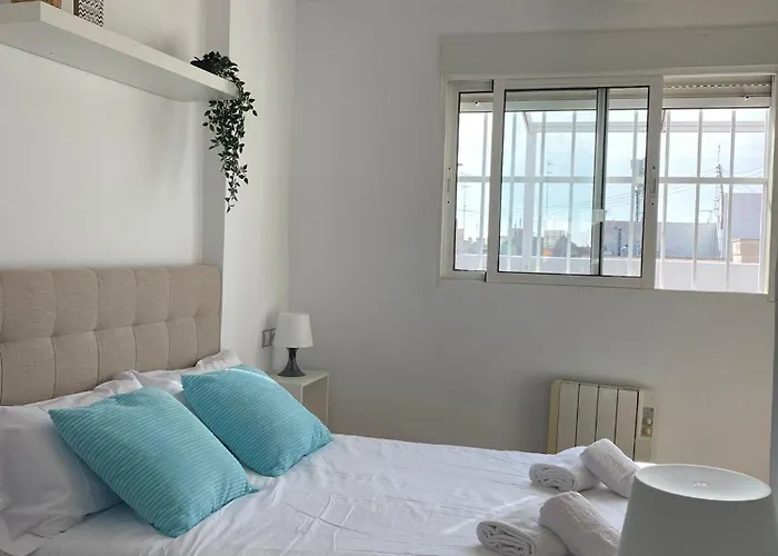 Апартаменты Singularstays Valero Iii